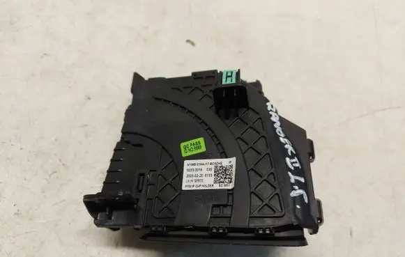Ford Ranger IV Cup holder front
