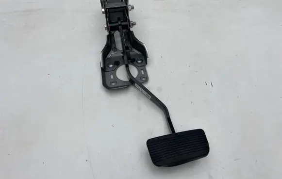 Ford Escort Brake pedal MB3C-2L388-CE