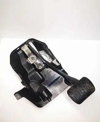 Mercedes-Benz E W211 Brake pedal A2116840918