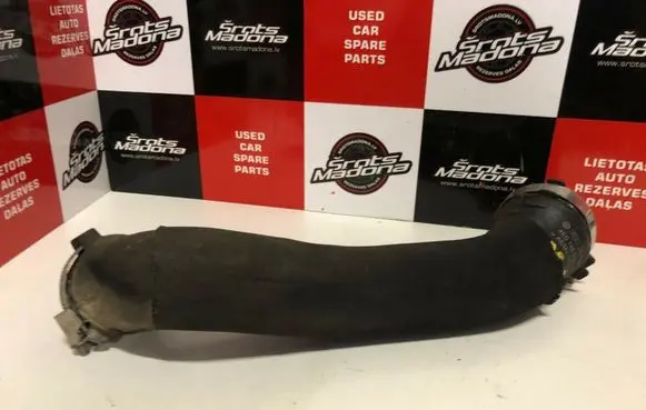 Audi A8 S8 D3 4E Intercooler hose/pipe 4E0145737M