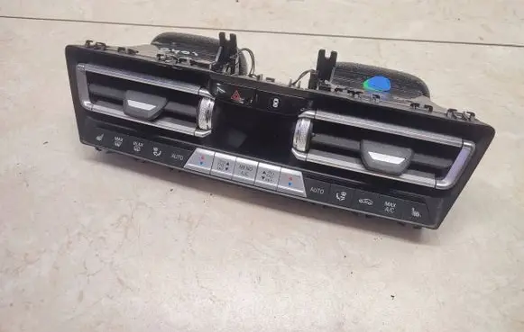 BMW 8 G16 Climate control unit 5A1D428