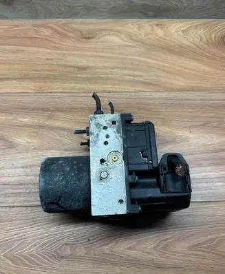 BMW 5 E39 ABS Pump 6756342 660081 0265900001