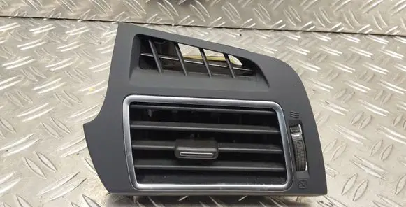 Toyota Verso Dashboard side air vent grill/cover trim 556500F020