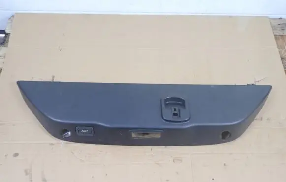 Jaguar XJ X351 Tailgate trim AW93F22678AD