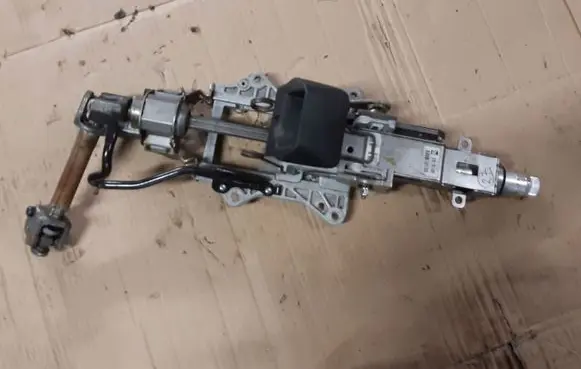 Steering wheel axle set