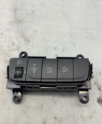 KIA Xceed Headlight level height control switch 93710I3110