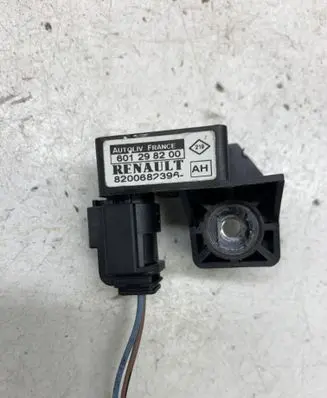 Renault Scenic II - Grand scenic II Airbag deployment crash/impact sensor 8200682396 601298200
