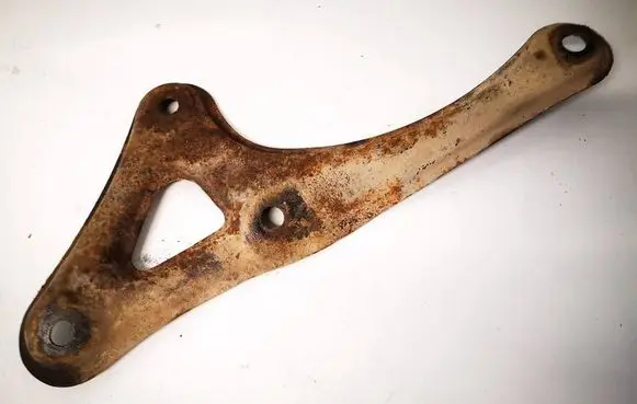 Toyota Corolla Verso AR10 Engine mounting bracket 