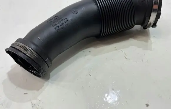 Audi A6 C7 Air intake duct part 059129615L | 888.119.296