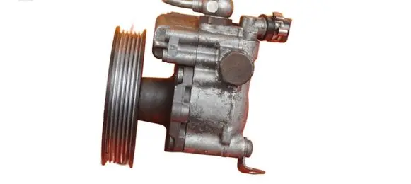 BMW 5 E60 E61 Power steering pump 6780848 N47D20A