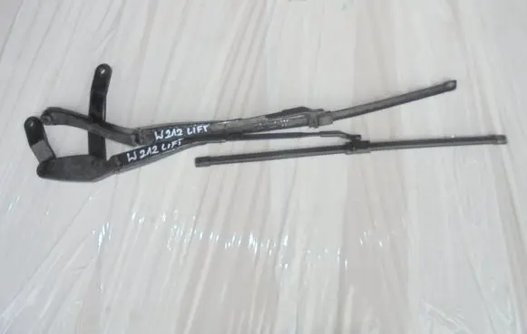 Mercedes-Benz E W212 Windshield/front glass wiper blade 