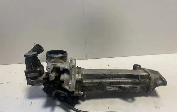 Volvo XC60 EGR valve cooler 31325030 70304902 1125500922