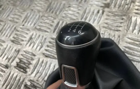 Volkswagen T-Roc Gear shift rod 