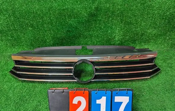 Volkswagen PASSAT B8 Front grill 