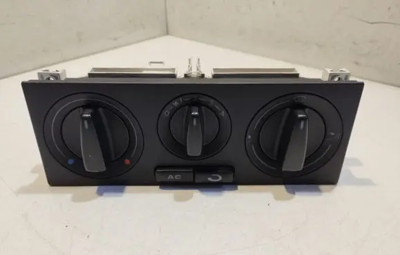 Volkswagen PASSAT B5 Climate control unit 1J0820045G 90151138