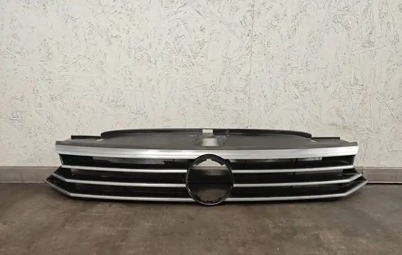Volkswagen PASSAT B8 Front bumper upper radiator grill 3C0853653 3G0853651 3G0853651A