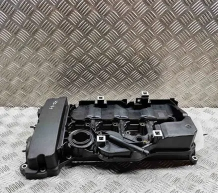 Mercedes-Benz C W204 Rocker cam cover A2710101130