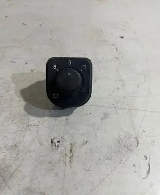 Volkswagen Golf V Wing mirror switch 1K0959565K 2418019