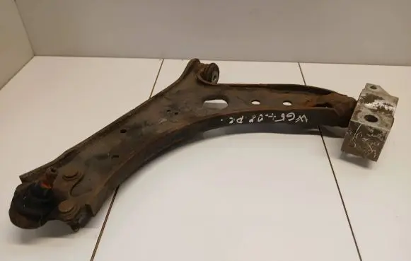 Volkswagen Golf Plus Front control arm