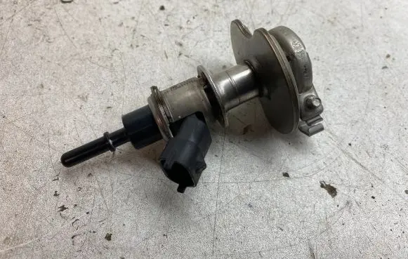 Volkswagen Golf VIII AdBlue injector 7LA131113A