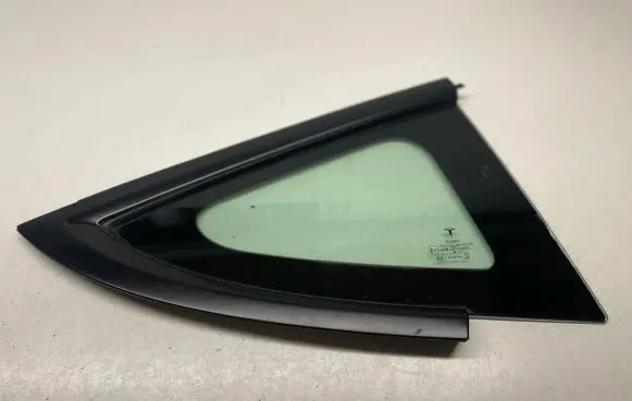 Tesla Model 3 Rear side window 151497901C 1514997900 43R011570