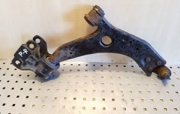 Ford Focus Front lower control arm/wishbone