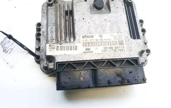 Hyundai i30 Engine control unit/module 0281013402 39106-2a715