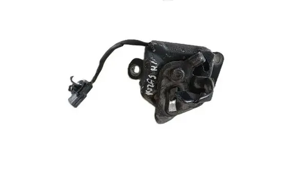 Suzuki Kizashi Engine bonnet/hood lock/catch