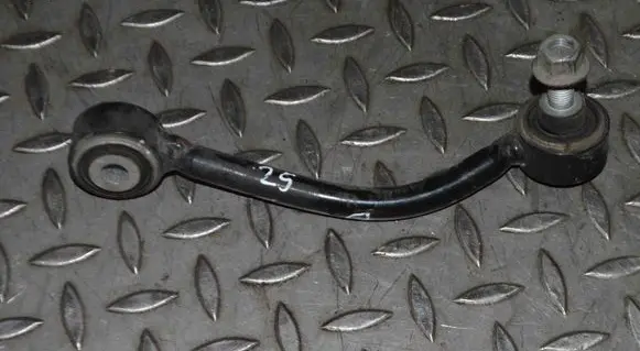 Porsche Cayenne (92A) Front anti-roll bar/stabilizer link 7R0505466D