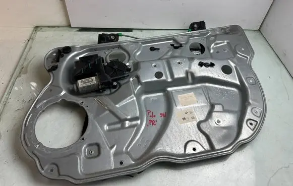 Volkswagen Polo IV 9N3 Front door window regulator motor 6Q2959801A SW0004 400642E