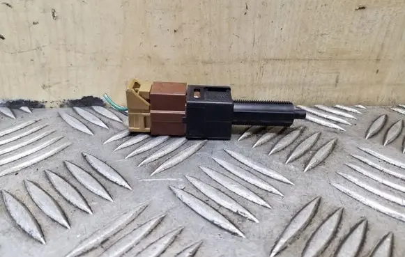Nissan X-Trail T31 Brake pedal sensor switch