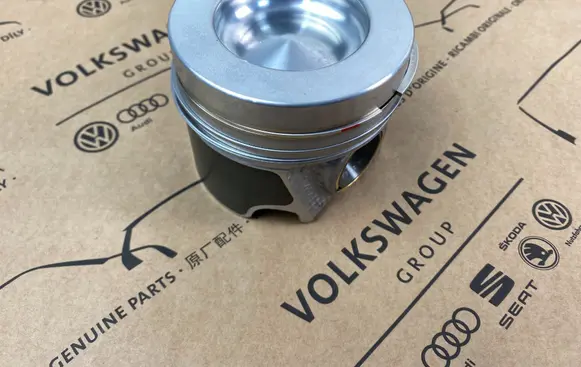 Audi Q5 SQ5 Piston with connecting rod 05L107065R