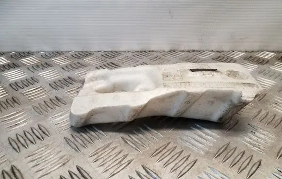 Front bumper foam support bar