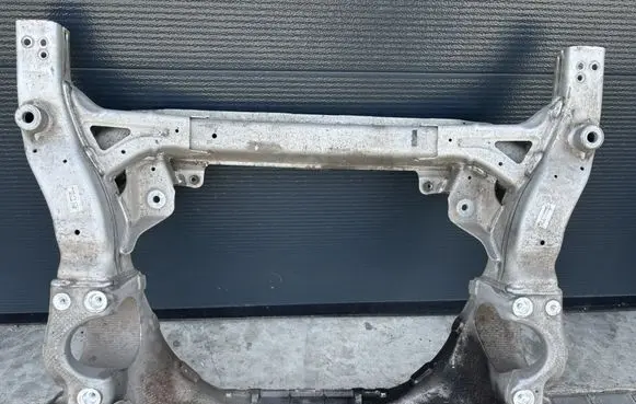 Mercedes-Benz E W213 Front subframe A2056220300 A2056220400