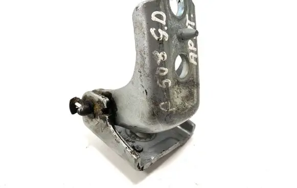 Peugeot 508 Rear door lower hinge A075091