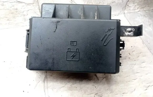 Chrysler 300 - 300C Fuse module P04692230AG 16238AC