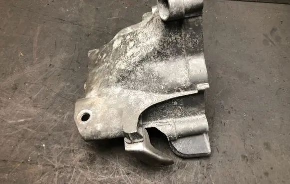 Audi Q2 - Engine mounting bracket 04C199207BH