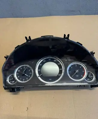 Mercedes-Benz E W212 Speedometer (instrument cluster) A2129001210 A2C53427622 A2049024102