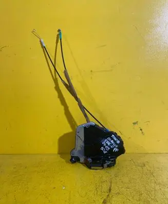 Toyota Corolla Verso AR10 Loading door lock RZ5R11P2K4
