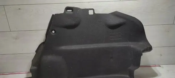 Trunk/boot lower side trim panel