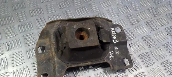 Mazda 3 I Engine mount bracket