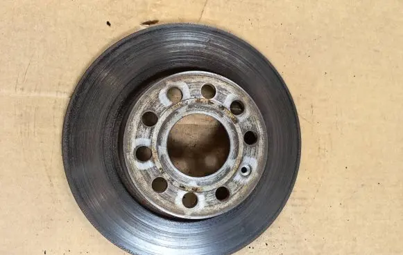 Volkswagen PASSAT B8 Rear brake disc 5Q0615601D