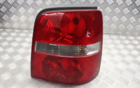 Volkswagen Touran I Rear/tail lights 1T0945258D