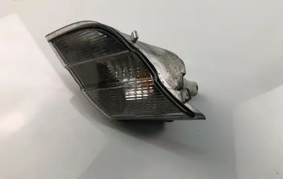 Nissan Micra Front fender indicator light 89036989