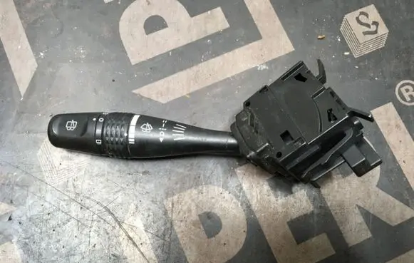 Mitsubishi Pajero Wiper control stalk