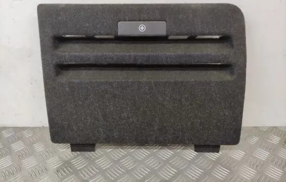 Skoda Superb B8 (3V) Other trunk/boot trim element 3V5868886