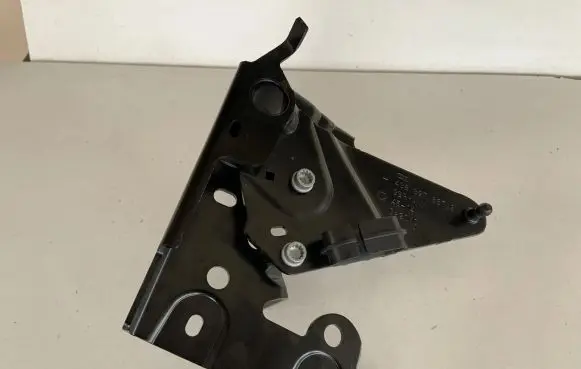Audi A7 S7 4G Tailgate/trunk/boot hinge 4G8827857S