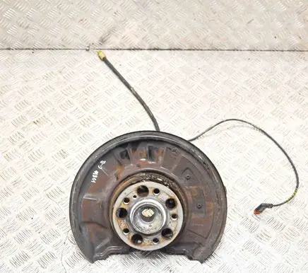 Mercedes-Benz E A207 Rear wheel hub A2309810127
