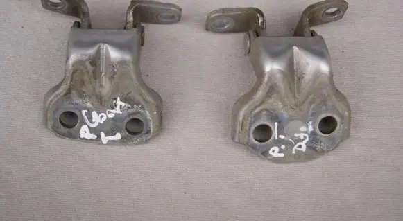 Subaru Forester SF Rear door hinge set 