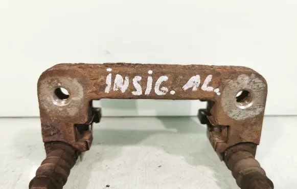 Opel Insignia A Brake caliper pad carrier rear 